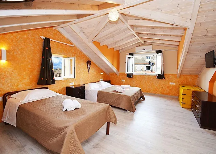 Elpida's House Apartment *